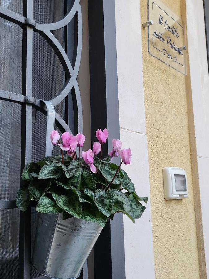 Il Cortile Della Patrona Daire Siraküza Dış mekan fotoğraf