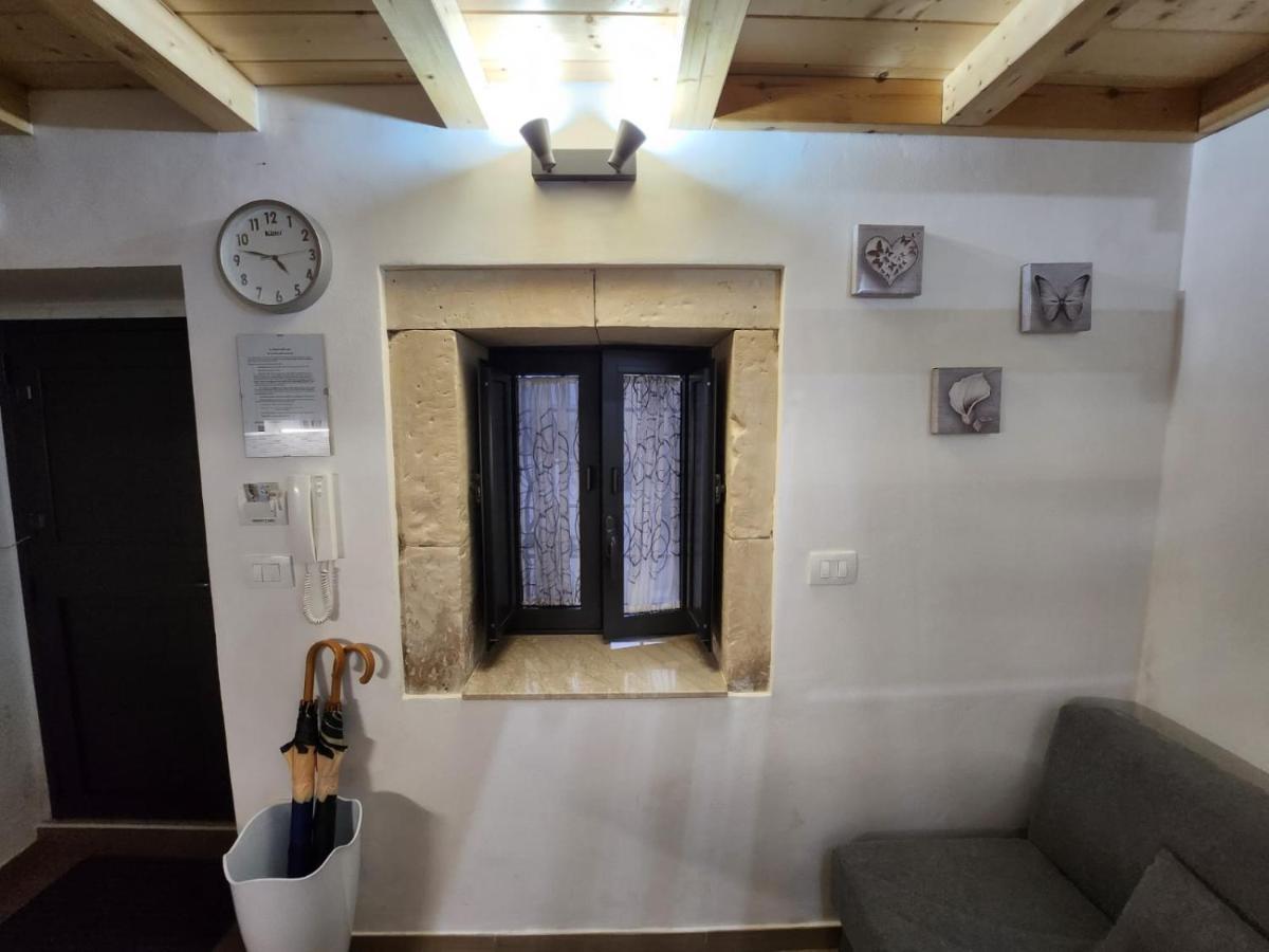 Il Cortile Della Patrona Daire Siraküza Dış mekan fotoğraf